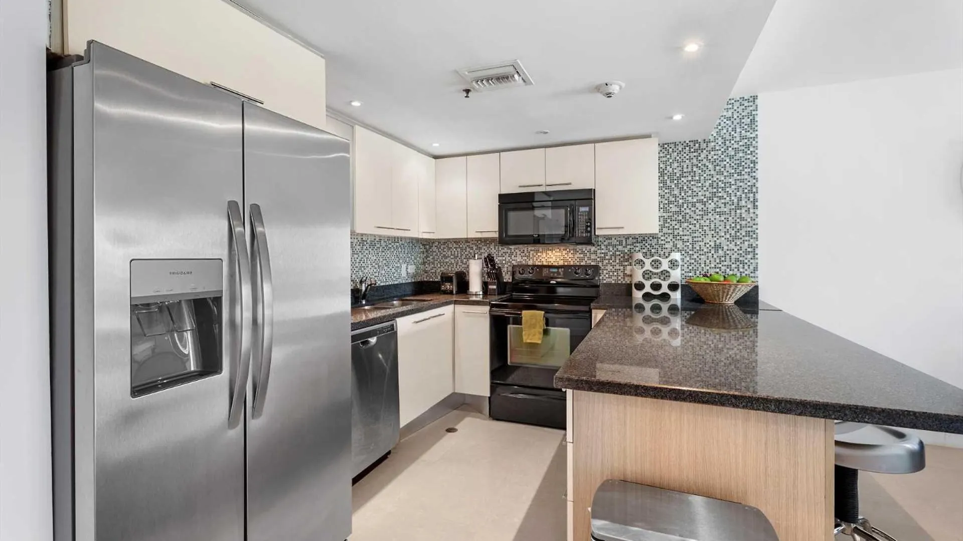 Beachfront - Ambiente Elegante 2Br Condo - Bc256 팜비치 펜션