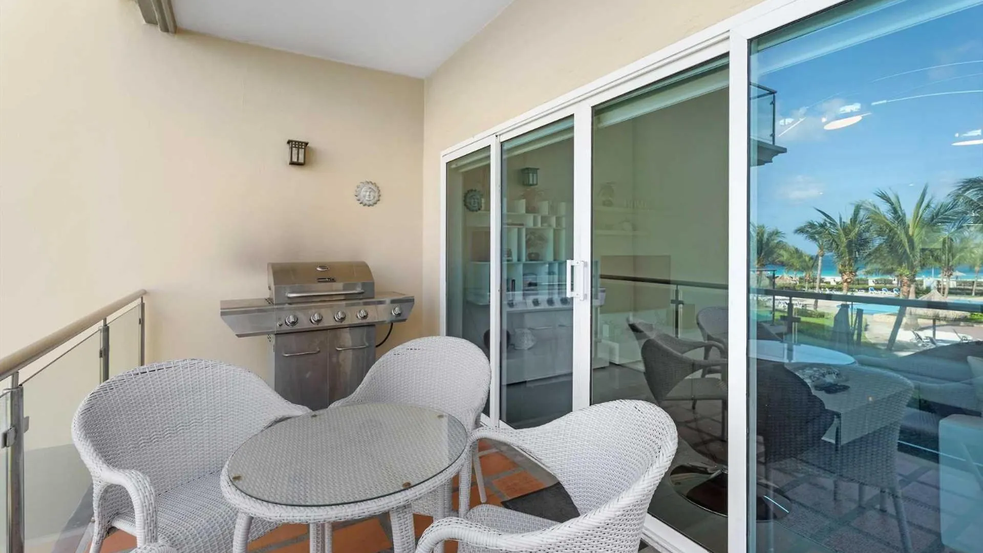 Beachfront - Ambiente Elegante 2Br Condo - Bc256 팜비치 펜션