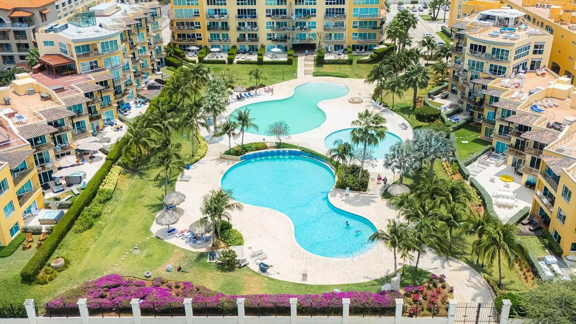 Beachfront - Ambiente Elegante 2Br Condo - Bc256 팜비치